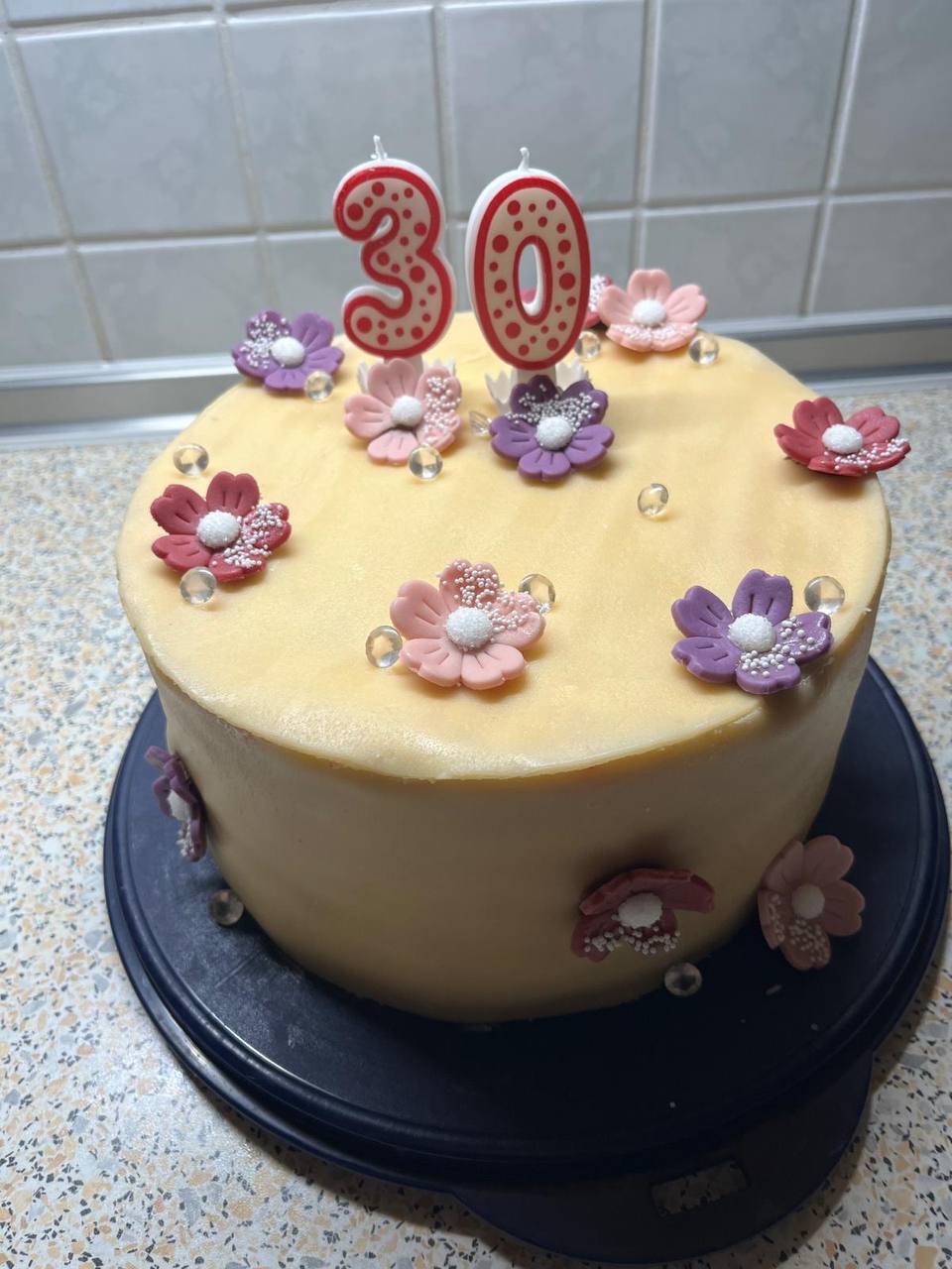 30. Geburtstagstorte mit Blumen