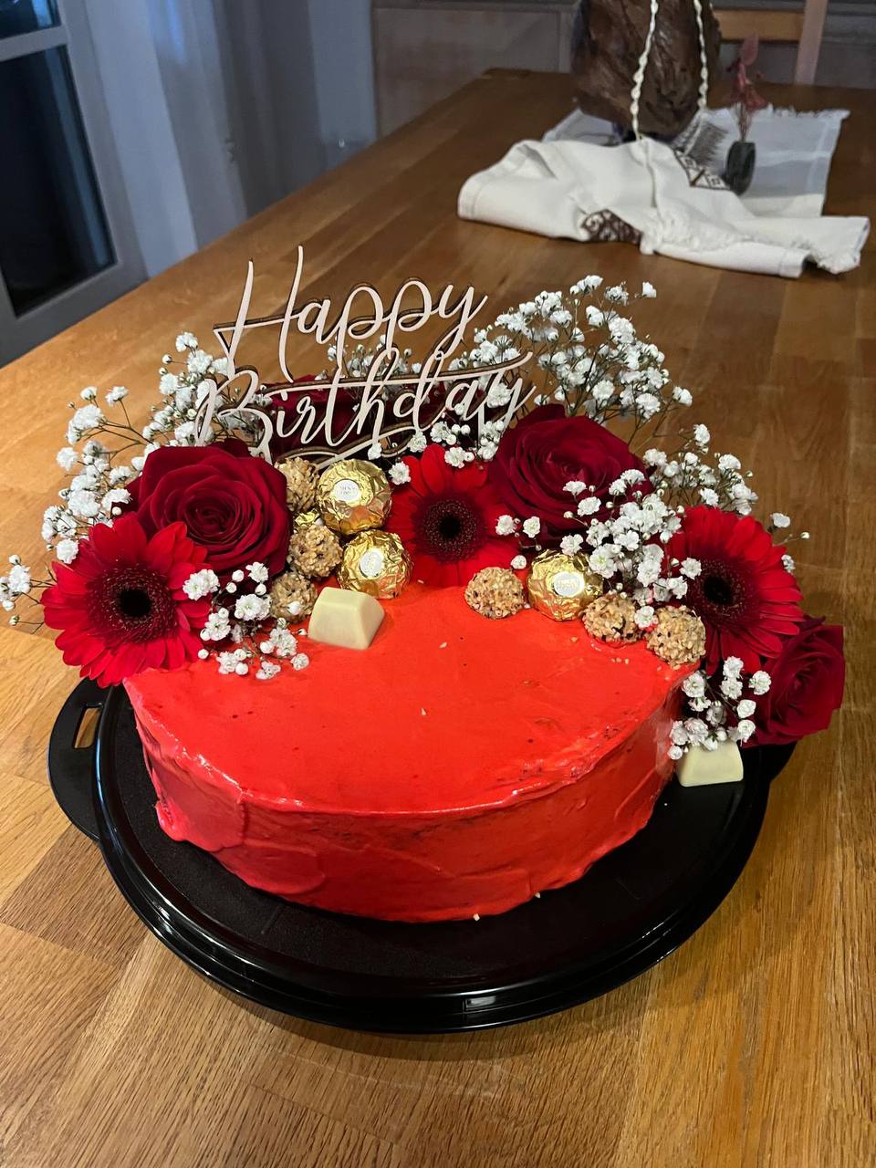 Red Velvet mit Rosen